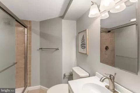 Bath - 756 Windgate Dr, Annapolis, MD 21409 photo 2 of 2