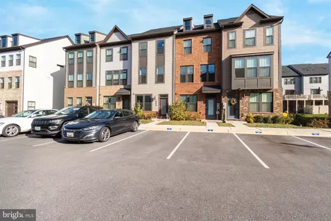526 Levanna Ln, Glen Burnie, MD 21060