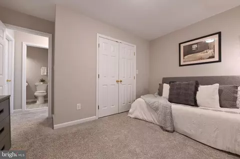 Bedroom - 7023 Bay Front Dr, Annapolis, MD 21403 photo 1 of 7