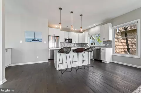 Kitchen - 7023 Bay Front Dr, Annapolis, MD 21403 photo 3 of 6