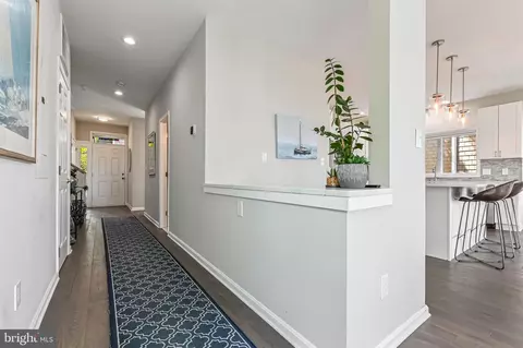 Entry Way - 7023 Bay Front Dr, Annapolis, MD 21403 photo 2 of 5