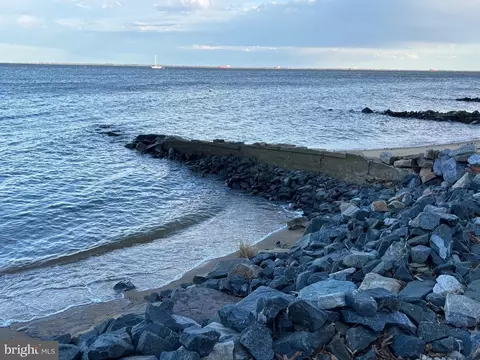 View/Area - 7023 Bay Front Dr, Annapolis, MD 21403 photo 8 of 12