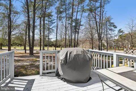 Exterior - 7716 Scatteree Rd, Severn, MD 21144 photo 4 of 5