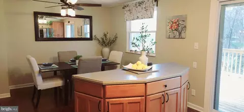 7974 Tower Bridge Dr, Pasadena, MD 21122 photo 9
