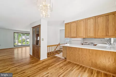 243 Ironshire S, Laurel, MD 20724 photo 9