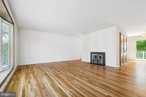 243 Ironshire S, Laurel, MD 20724 photo 4