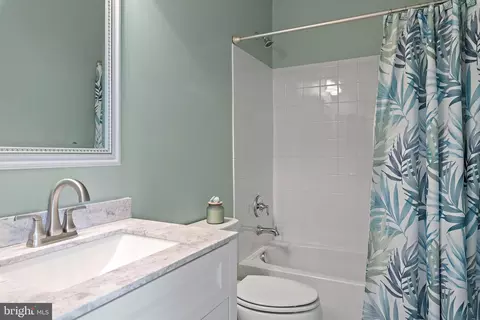 Bath - 84 Shadbush Way, Arnold, MD 21012 photo 3 of 4
