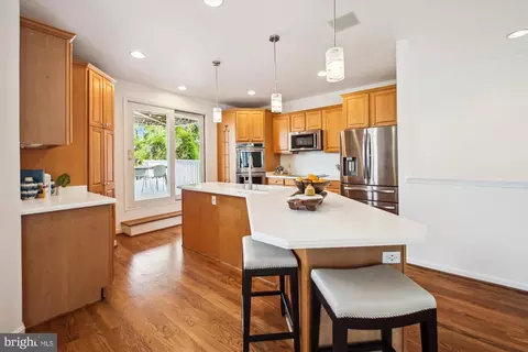 61 E Lake Dr, Annapolis, MD 21403 photo 3