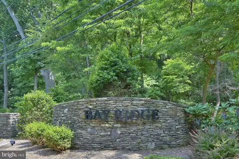 61 E Lake Dr, Annapolis, MD 21403 photo 5