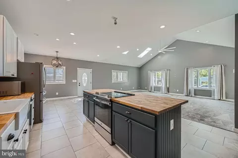 Kitchen - 302 Haskell Dr, Arnold, MD 21012 photo 2 of 3