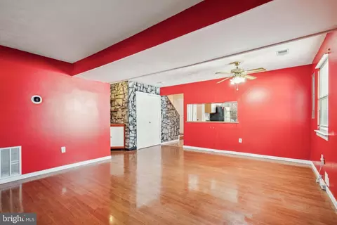 Living - 739 Match Point Dr, Arnold, MD 21012 photo 4 of 4