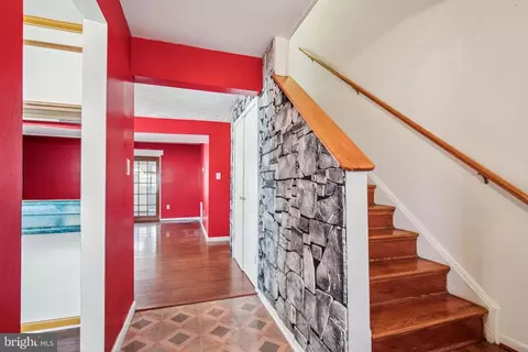 Entry Way - 739 Match Point Dr, Arnold, MD 21012 photo 1 of 4