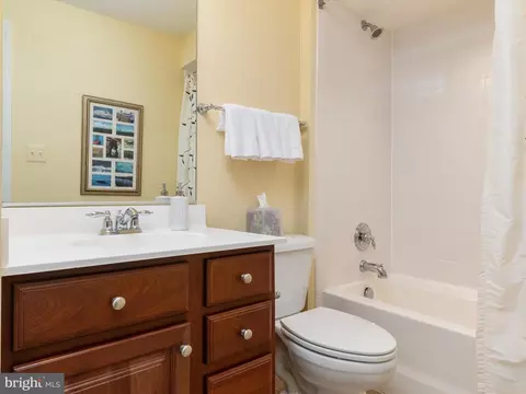 Bath - 1221 Whetstone Dr, Arnold, MD 21012 photo 6 of 7