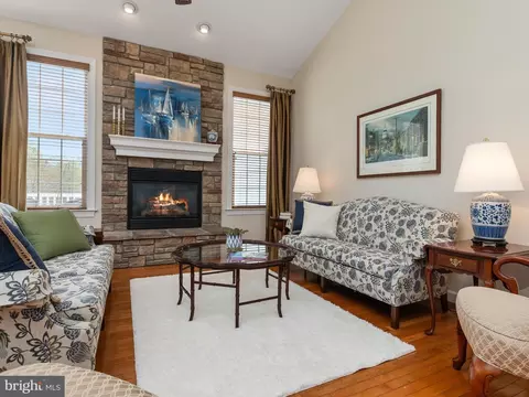 Living - 1221 Whetstone Dr, Arnold, MD 21012 photo 2 of 4
