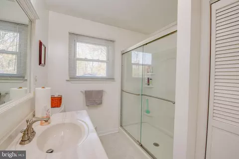 241 11th St, Pasadena, MD 21122 photo 16