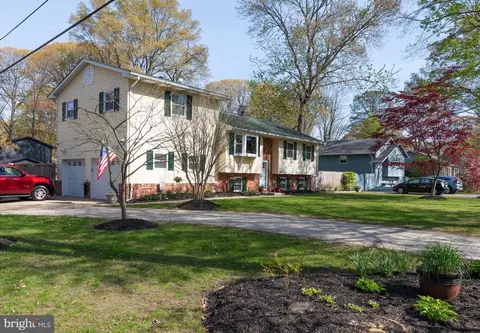 241 11th St, Pasadena, MD 21122 photo 2