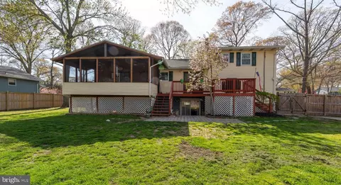 241 11th St, Pasadena, MD 21122 photo 6