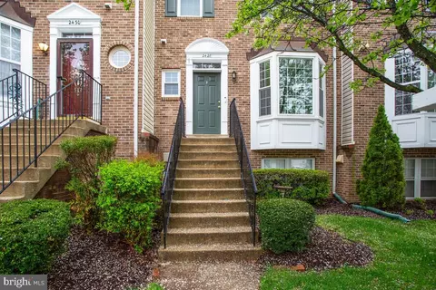 2428 Lizbec Ct, Crofton, MD 21114