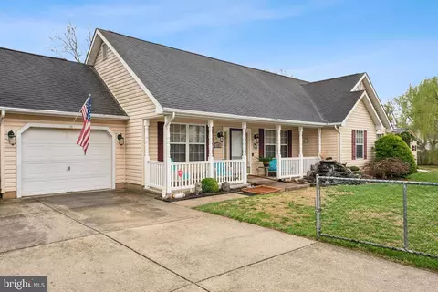 205 Benmere Rd, Glen Burnie, MD 21060