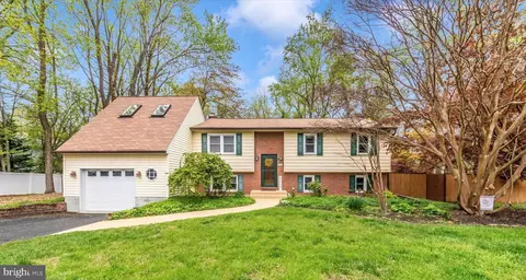821 Oak Grove Cir, Severna Park, MD 21146