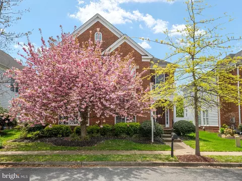 704 Crisfield Way, Annapolis, MD 21401