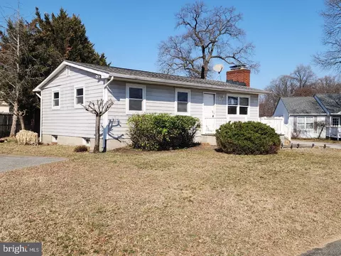 Exterior - 916 Marthas Vineyard Ln, Pasadena, MD 21122 photo 2 of 5