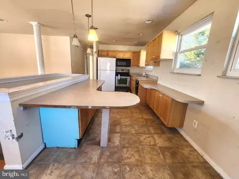 Other - 916 Marthas Vineyard Ln, Pasadena, MD 21122 photo 2 of 9