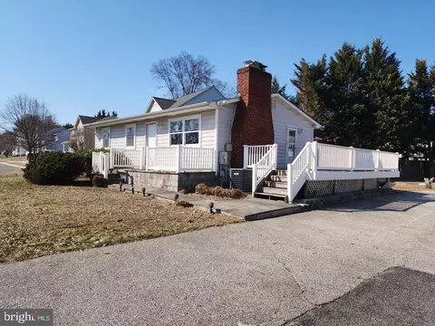 Exterior - 916 Marthas Vineyard Ln, Pasadena, MD 21122 photo 3 of 5