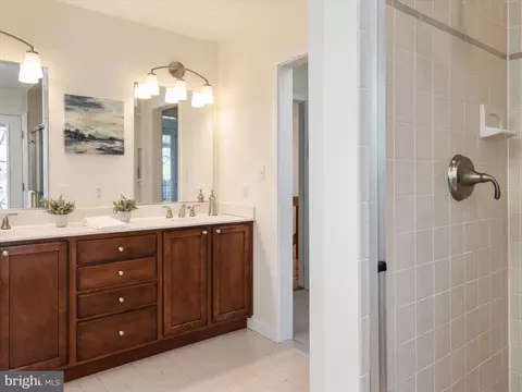 Bath - 336 Severn Rd, Annapolis, MD 21401 photo 4 of 5