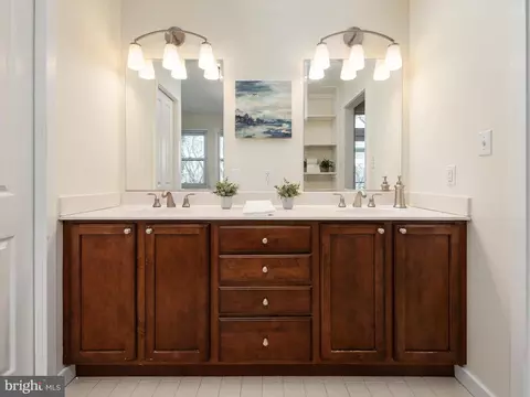 Bath - 336 Severn Rd, Annapolis, MD 21401 photo 2 of 5