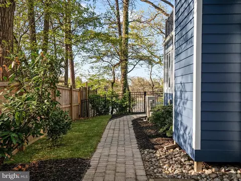 Exterior - 336 Severn Rd, Annapolis, MD 21401 photo 9 of 13