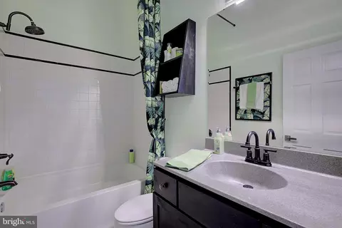 Bath - 8177 Bodkin Ave, Pasadena, MD 21122 photo 10 of 14