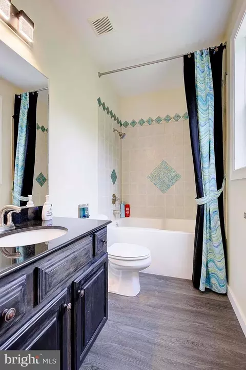 Bath - 8177 Bodkin Ave, Pasadena, MD 21122 photo 7 of 14