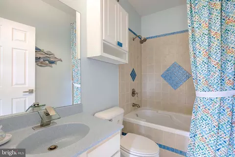 Bath - 8177 Bodkin Ave, Pasadena, MD 21122 photo 8 of 14