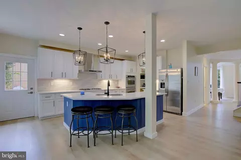 Kitchen - 8177 Bodkin Ave, Pasadena, MD 21122 photo 2 of 5
