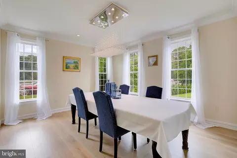 Dining - 8177 Bodkin Ave, Pasadena, MD 21122 photo 1 of 4
