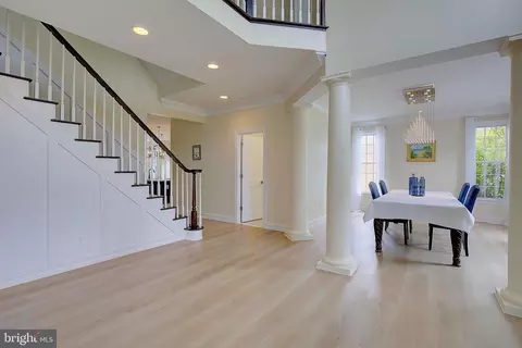 Entry Way - 8177 Bodkin Ave, Pasadena, MD 21122 photo 2 of 6