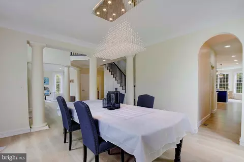 Dining - 8177 Bodkin Ave, Pasadena, MD 21122 photo 3 of 4