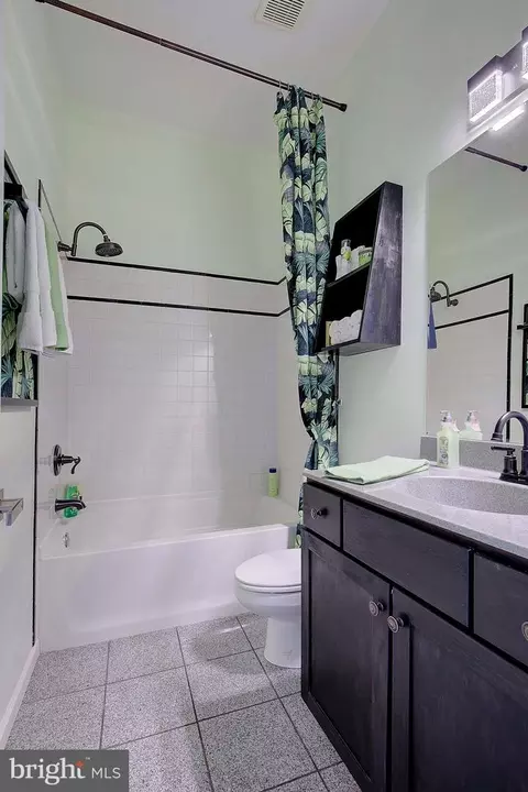 Bath - 8177 Bodkin Ave, Pasadena, MD 21122 photo 11 of 14