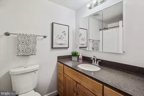 Bath - 555 Bay Green Dr, Arnold, MD 21012 photo 1 of 1