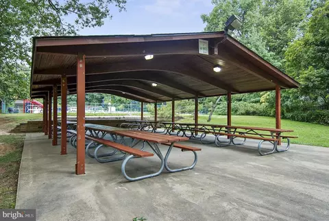 Exterior - 555 Bay Green Dr, Arnold, MD 21012 photo 11 of 17