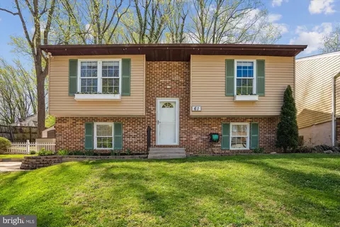 61 Barrensdale Dr, Severna Park, MD 21146