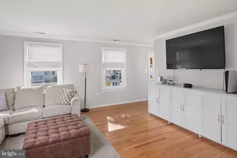 Entry Way - 606 Whittington Pl, Deale, MD 20751 photo 2 of 5