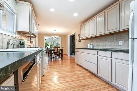 Kitchen - 101 Norman Rd, Pasadena, MD 21122 photo 1 of 2
