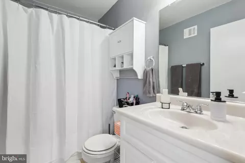 Bath - 2060 Friendly Pl, Crofton, MD 21114 photo 1 of 1