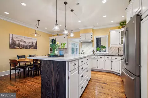 810 Macsherry Dr, Arnold, MD 21012 photo 3