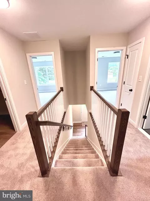 Entry Way - 4655 Mountain Rd, Pasadena, MD 21122 photo 3 of 8