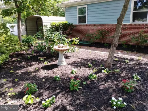 Exterior - 7885 Elizabeth Rd, Pasadena, MD 21122 photo 3 of 9