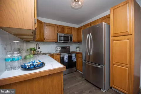 Kitchen - 7885 Elizabeth Rd, Pasadena, MD 21122 photo 1 of 3