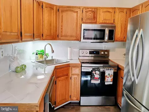 Kitchen - 7885 Elizabeth Rd, Pasadena, MD 21122 photo 2 of 3